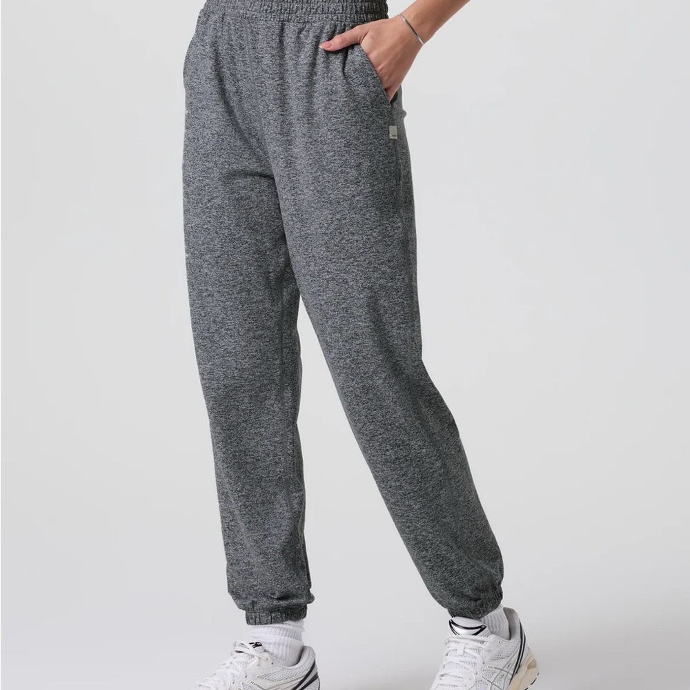 Vuori gray joggers